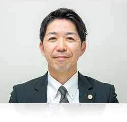 弁護士 宮本洋一